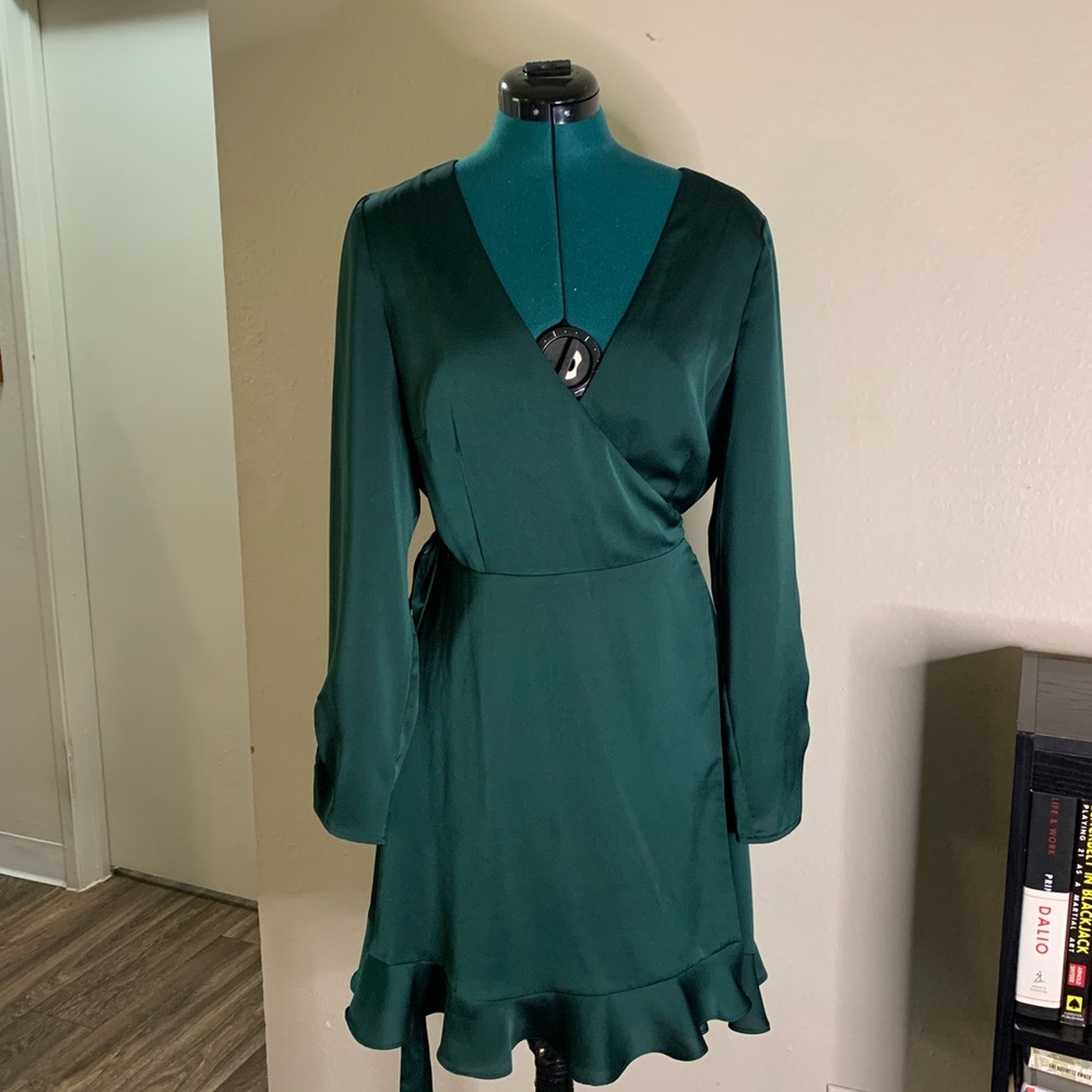 Gianni Bini Emerald Green Satin Wrap Dress